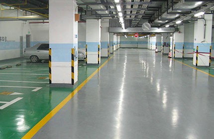 停車場環(huán)氧地坪施工采用地坪漆有哪些優(yōu)點？